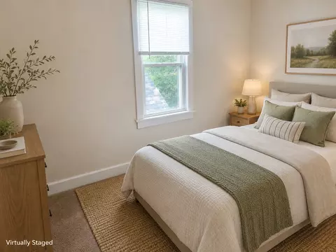 Bedroom - 149 6th St, Silvis, IL 61282 photo 4 of 7