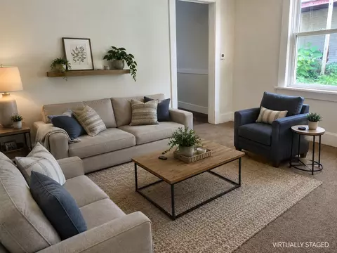 Living - 149 6th St, Silvis, IL 61282 photo 2 of 4