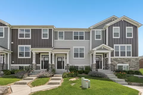2703 Martini St, Mundelein, IL 60060