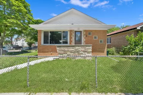 1924 W Marquette Rd, Chicago, IL 60636