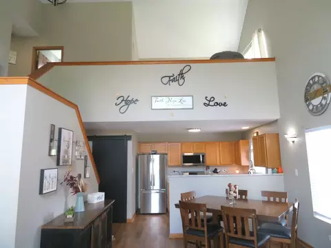 Dining - 2024 Mountain Rd, Morris, IL 60450 photo 2 of 2
