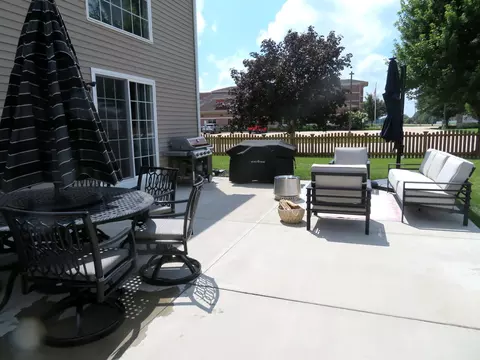 Exterior - 2024 Mountain Rd, Morris, IL 60450 photo 8 of 9