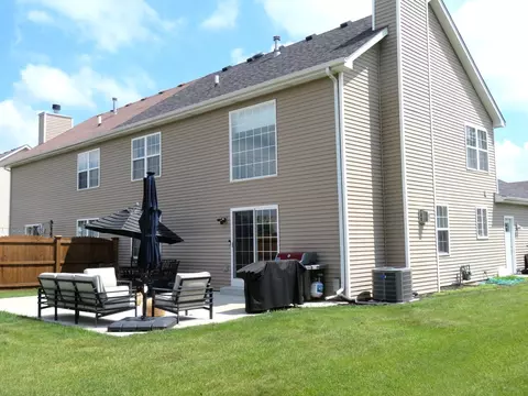 Exterior - 2024 Mountain Rd, Morris, IL 60450 photo 5 of 9