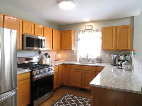 Kitchen - 2024 Mountain Rd, Morris, IL 60450 photo 1 of 3