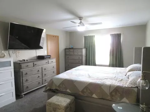 Bedroom - 2024 Mountain Rd, Morris, IL 60450 photo 1 of 5