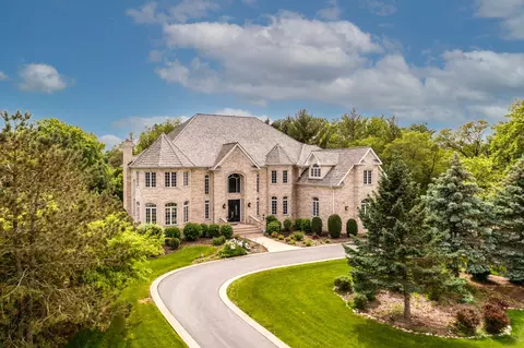 3613 Crestview Dr, Long Grove, IL 60047