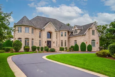 3613 Crestview Dr, Long Grove, IL 60047