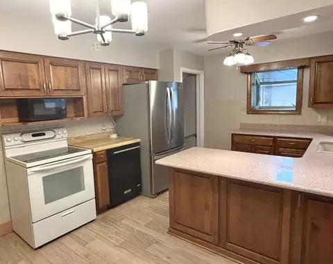 Kitchen - 205 Oak St, Spring Valley, IL 61362 photo 2 of 7