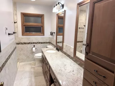 Bath - 205 Oak St, Spring Valley, IL 61362 photo 1 of 4