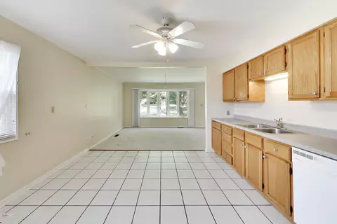 Kitchen - 3710 Owl Dr, Rolling Meadows, IL 60008 photo 1 of 2