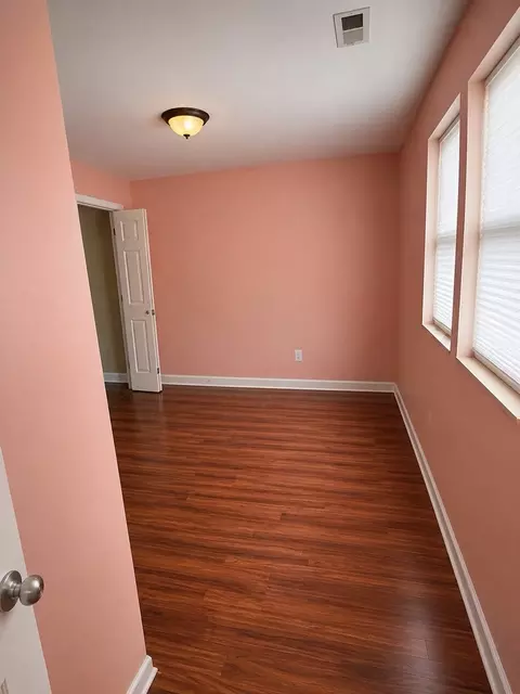 Bedroom - 1401 E 72nd Pl, Chicago, IL 60619 photo 3 of 9