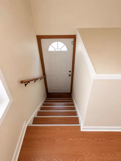Entry Way - 1401 E 72nd Pl, Chicago, IL 60619 photo 2 of 5