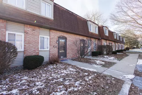 1119 S Curtis Ave #E51, Kankakee, IL 60901 photo 2