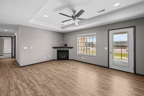 Living - 400 E Franklin St E #201, Eldridge, IA 52748 photo 1 of 4