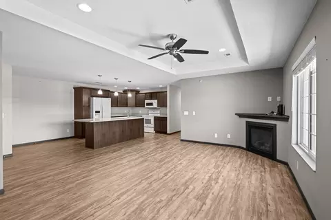 Living - 400 E Franklin St E #201, Eldridge, IA 52748 photo 3 of 4