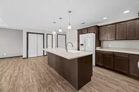 Kitchen - 400 E Franklin St E #201, Eldridge, IA 52748 photo 5 of 6