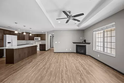 Living - 400 E Franklin St E #201, Eldridge, IA 52748 photo 4 of 4