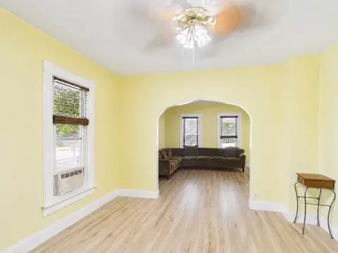 Living - 952 Larkin Ave, Elgin, IL 60123 photo 2 of 3