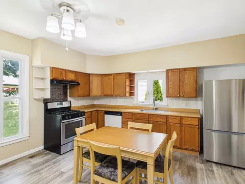 Kitchen - 952 Larkin Ave, Elgin, IL 60123 photo 1 of 1