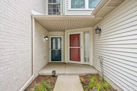 Exterior - 1715 Pine St, Mchenry, IL 60050 photo 3 of 5