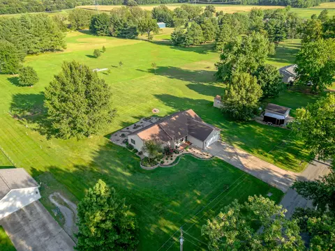 View/Area - 10468 Chayla Rd, Marion, IL 62959 photo 1 of 12