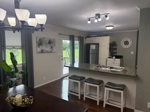 Kitchen - 10468 Chayla Rd, Marion, IL 62959 photo 2 of 2