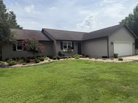 Exterior - 10468 Chayla Rd, Marion, IL 62959 photo 4 of 15