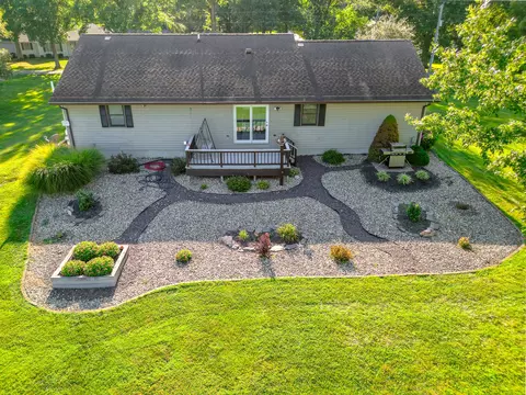Exterior - 10468 Chayla Rd, Marion, IL 62959 photo 12 of 15