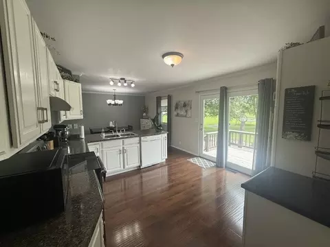 Kitchen - 10468 Chayla Rd, Marion, IL 62959 photo 1 of 1