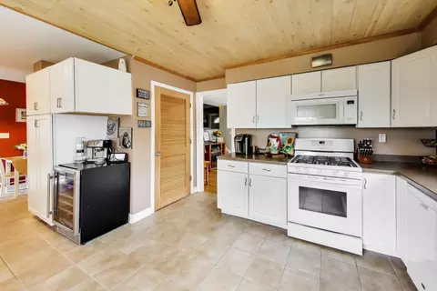 Kitchen - 817 S Spring Rd, Elmhurst, IL 60126 photo 3 of 3