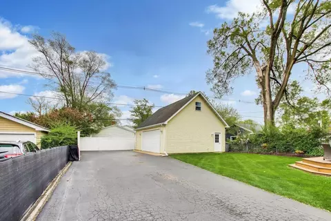 Exterior - 817 S Spring Rd, Elmhurst, IL 60126 photo 3 of 14