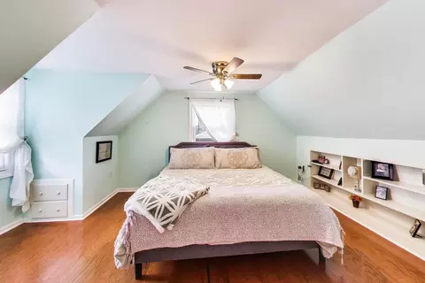 Bedroom - 817 S Spring Rd, Elmhurst, IL 60126 photo 2 of 4
