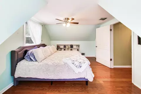 Bedroom - 817 S Spring Rd, Elmhurst, IL 60126 photo 3 of 4