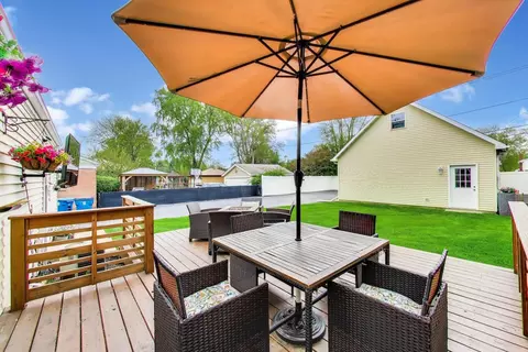 Exterior - 817 S Spring Rd, Elmhurst, IL 60126 photo 7 of 14