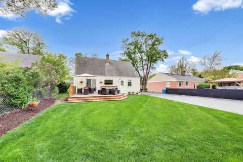 Exterior - 817 S Spring Rd, Elmhurst, IL 60126 photo 11 of 14