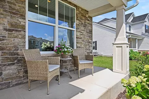 Exterior - 16116 S Clearwater Dr, Plainfield, IL 60586 photo 5 of 10