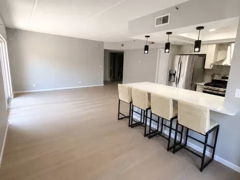 Living - 1653 River St #306, Des Plaines, IL 60016 photo 1 of 2