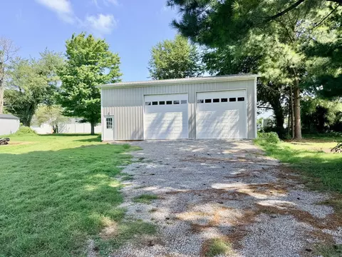 1207 White Pine Ln, Metropolis, IL 62960 photo 6