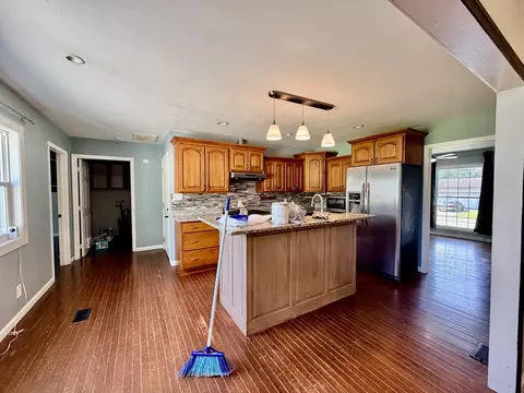 1207 White Pine Ln, Metropolis, IL 62960 photo 11