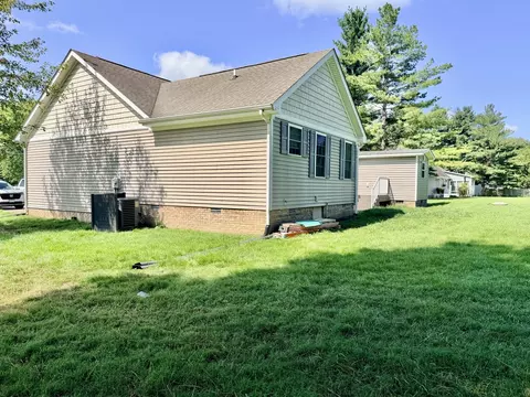 1207 White Pine Ln, Metropolis, IL 62960 photo 5