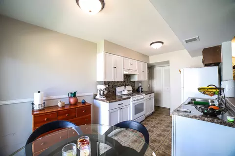 Kitchen - 1205 Quincy Ct, Wheeling, IL 60090 photo 1 of 3