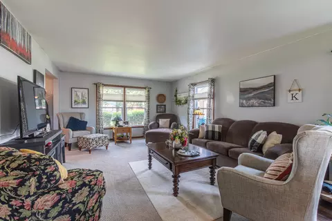 Living - 1027 W 3rd St, Spring Valley, IL 61362 photo 3 of 4