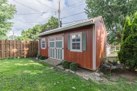 Exterior - 1027 W 3rd St, Spring Valley, IL 61362 photo 5 of 8