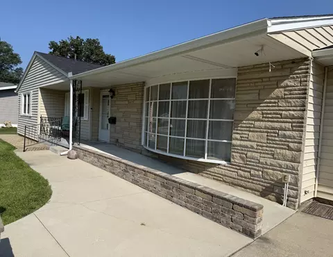Exterior - 7 Edgewood Dr, Kewanee, IL 61443 photo 4 of 5