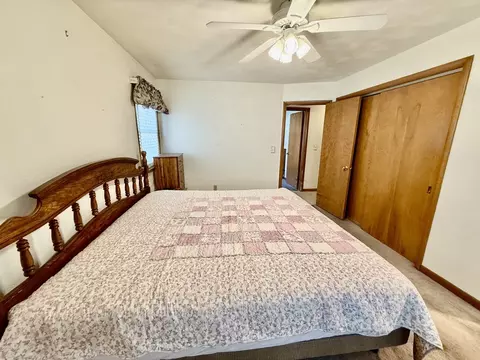 Bedroom - 7 Edgewood Dr, Kewanee, IL 61443 photo 3 of 5