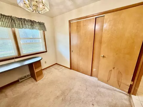 Bedroom - 7 Edgewood Dr, Kewanee, IL 61443 photo 1 of 5