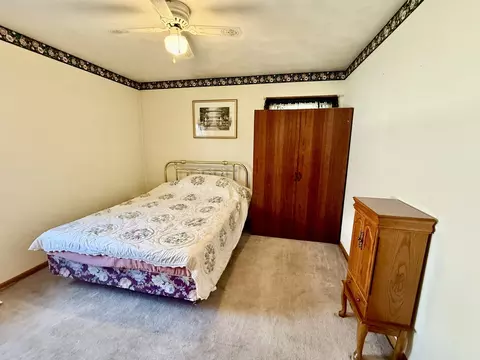 Bedroom - 7 Edgewood Dr, Kewanee, IL 61443 photo 4 of 5
