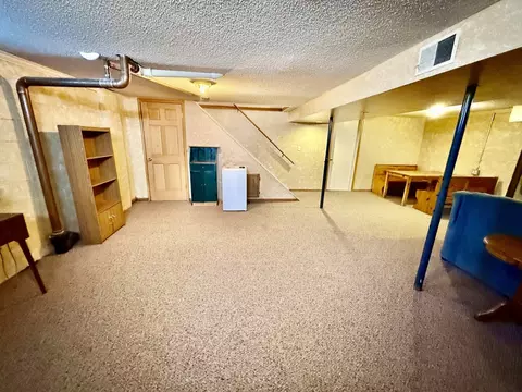 Living - 7 Edgewood Dr, Kewanee, IL 61443 photo 7 of 7