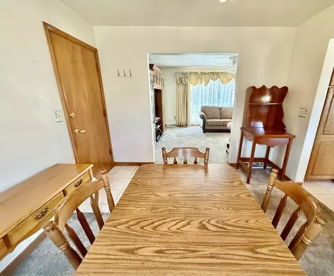 Dining - 7 Edgewood Dr, Kewanee, IL 61443 photo 1 of 2