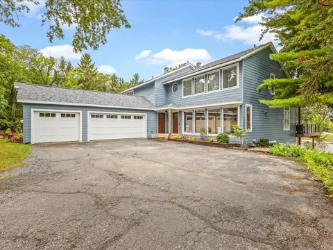 Exterior - 1949 Baintree Rd, Davis, IL 61019 photo 2 of 12